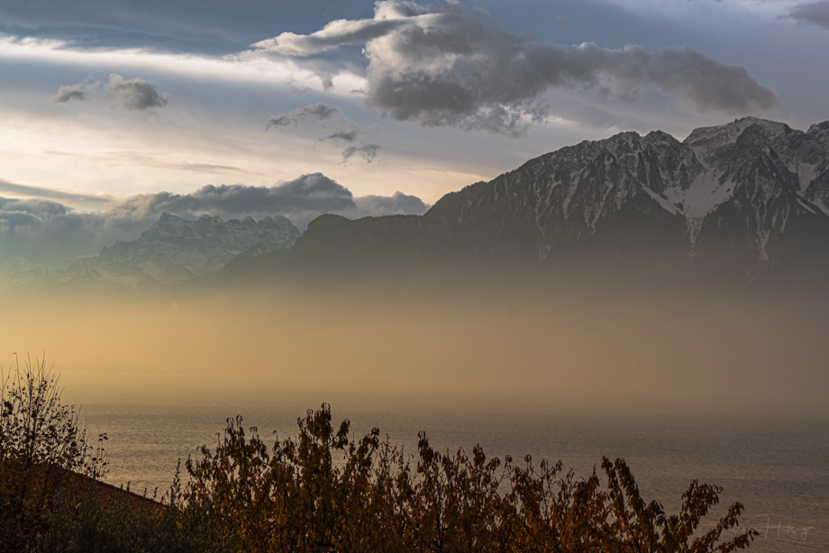 2019-11-23 Early morning glow