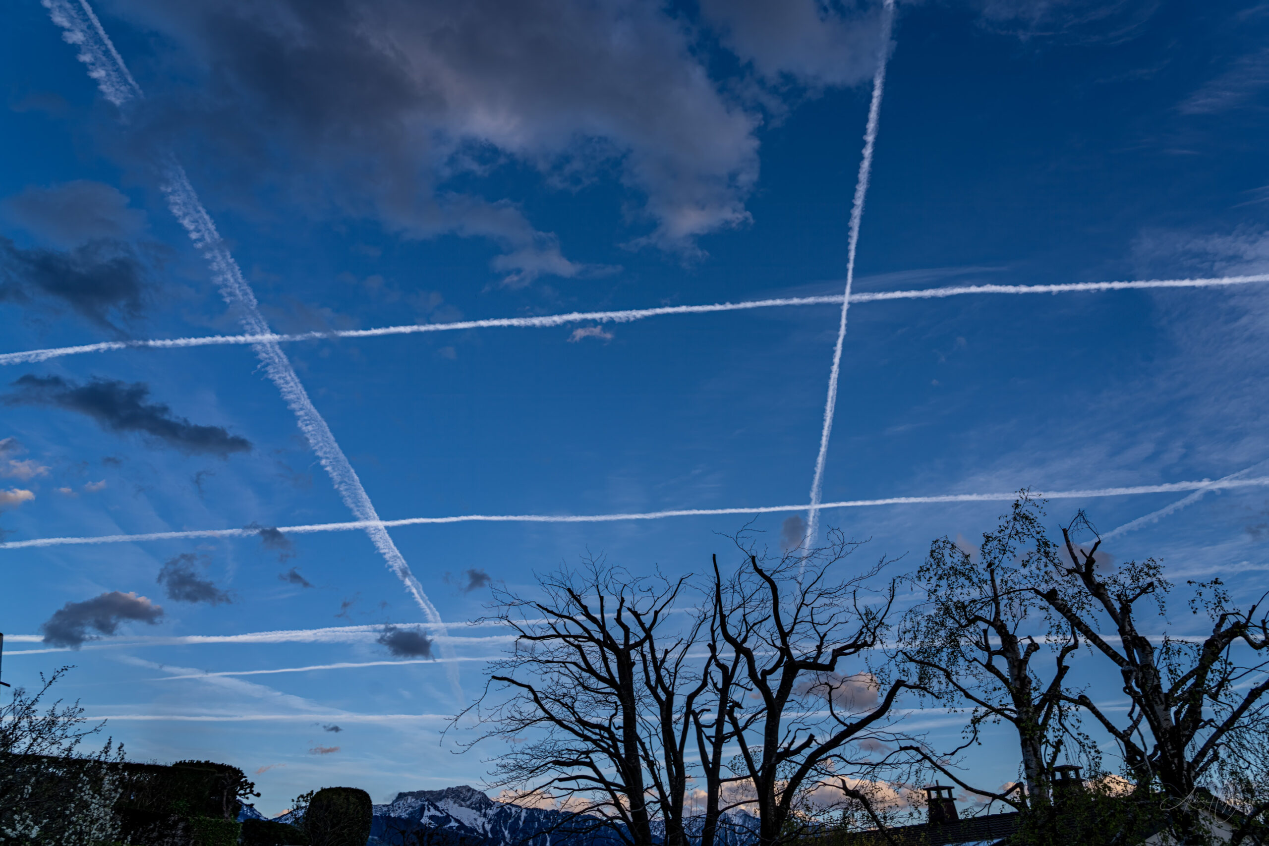 2024-03-28 Spielfeld Tic Tac Toe am Himmel / Playing field Tic Tac Toe in the sky